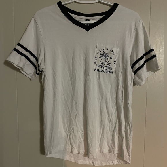 Pensacola Beach FL V-Neck Pocket & Back Graphic T-Shirt - Picture 1 of 4